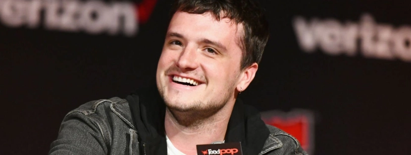 josh-hutcherson-hollywood-smile