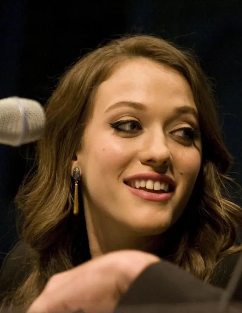 kat dennings smile 2010