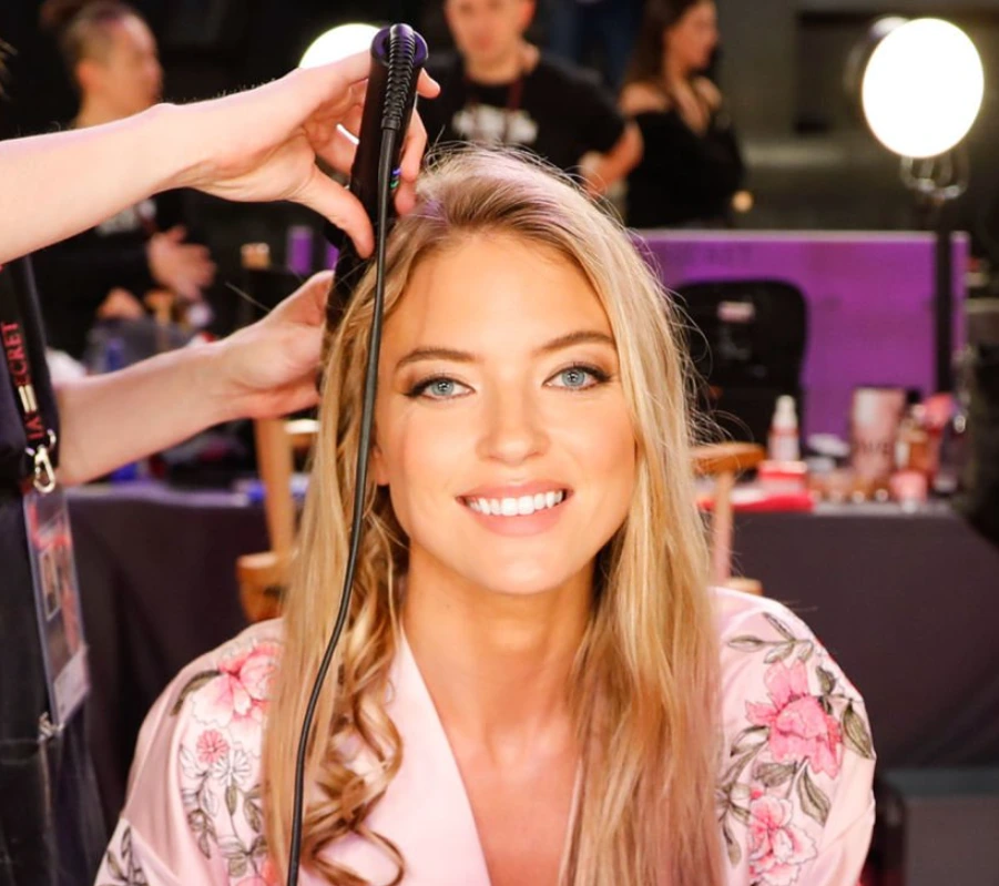 martha hunt naeratus