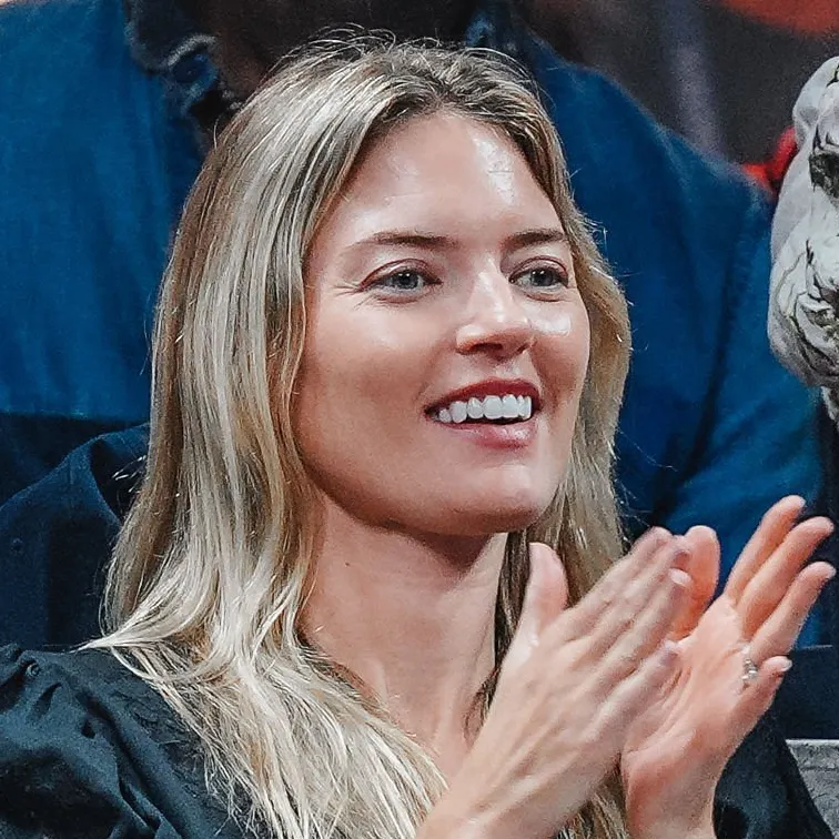 martha hunt hambad 2025