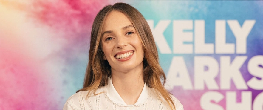 maya-hawke-zobi-2025