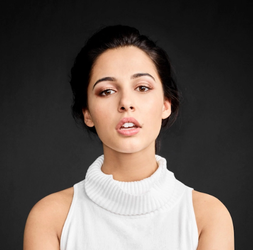 naomi scott hammaste 2016