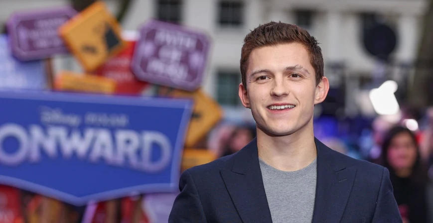 tom-holland-teeth-in-2020