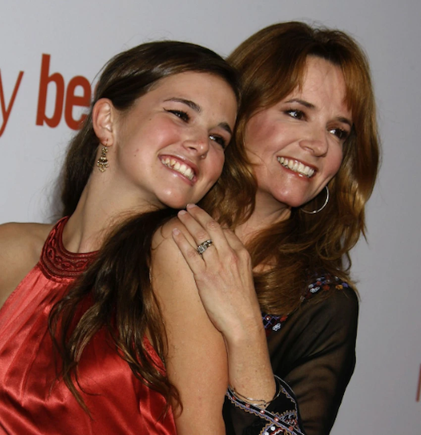 Dientes de Zoey Deutch 2007