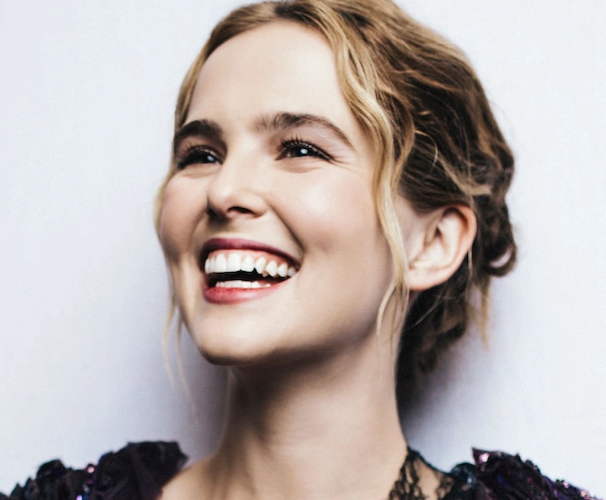Dientes de zoey deutch 2015