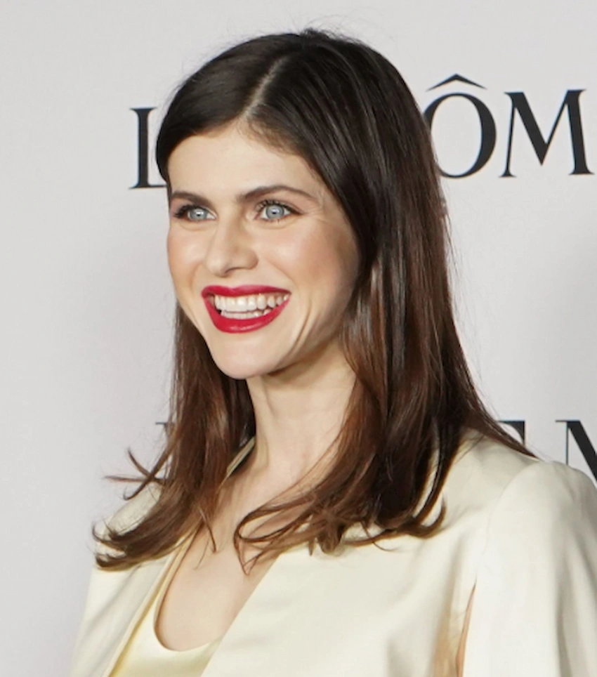 alexandra daddario teeth 2020