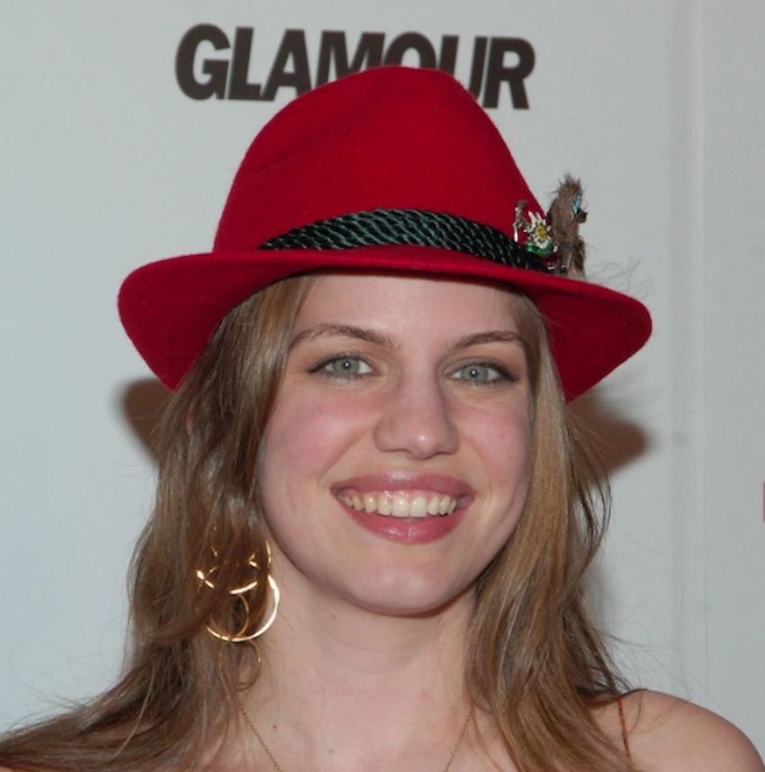 dientes anna chlumsky 2005