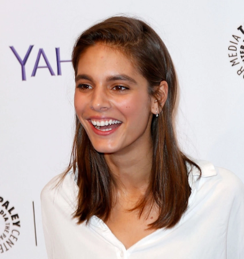 caitlin stasey teeth 2015