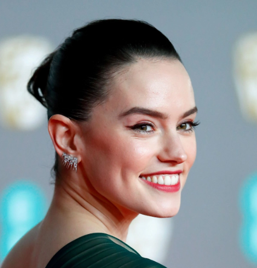 daisy ridley teeth 2020