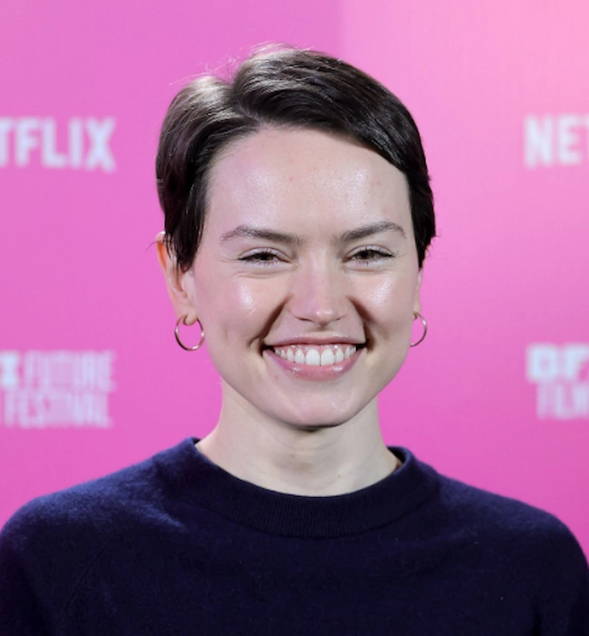 daisy ridley teeth 2023