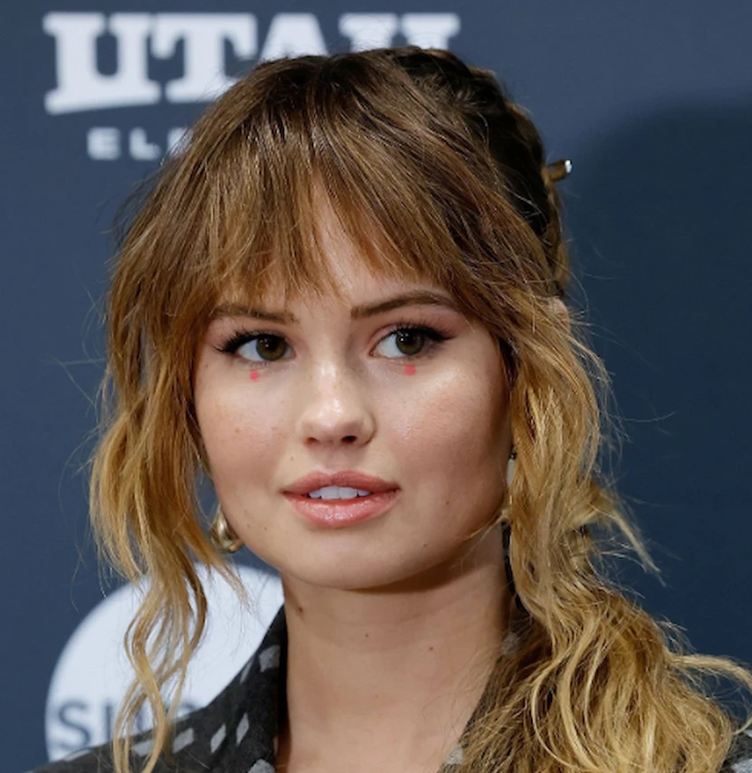 أسنان ديبي ريان 2023