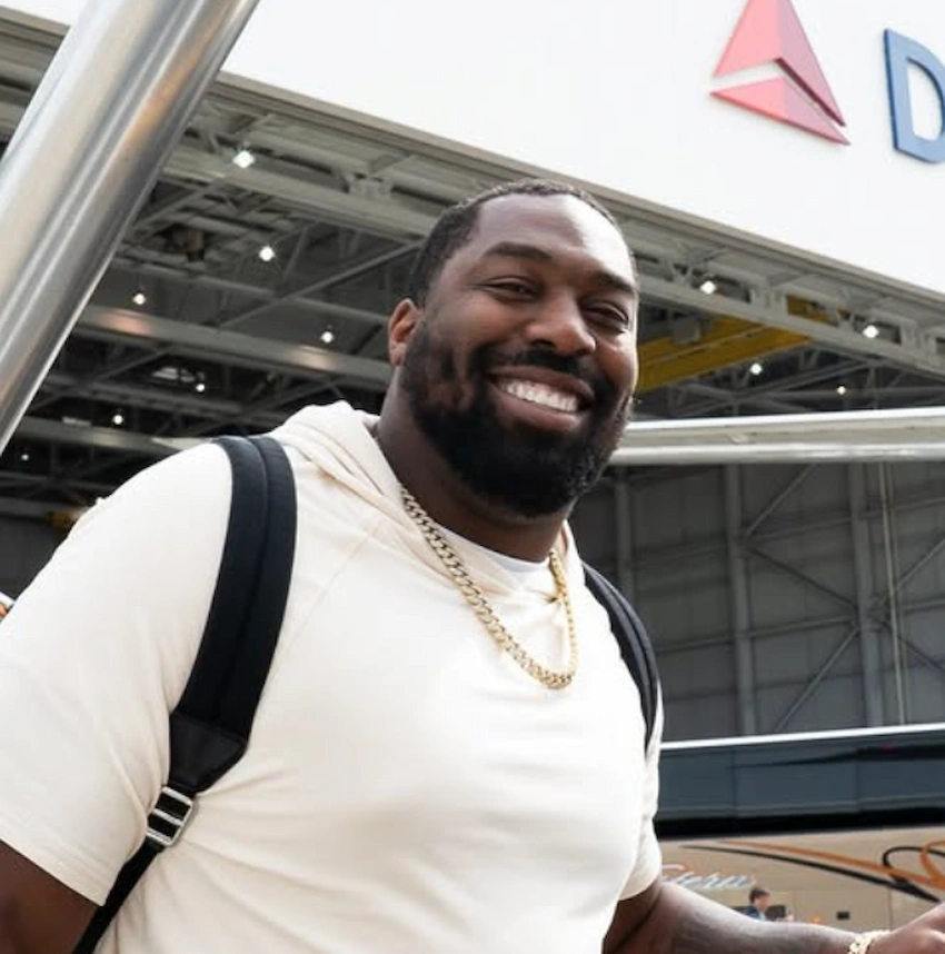 shelby harris teeth 2022