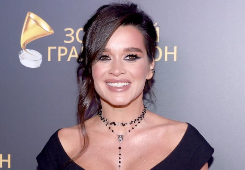 ابتسامة هوليوود لكسينيا بورودينا