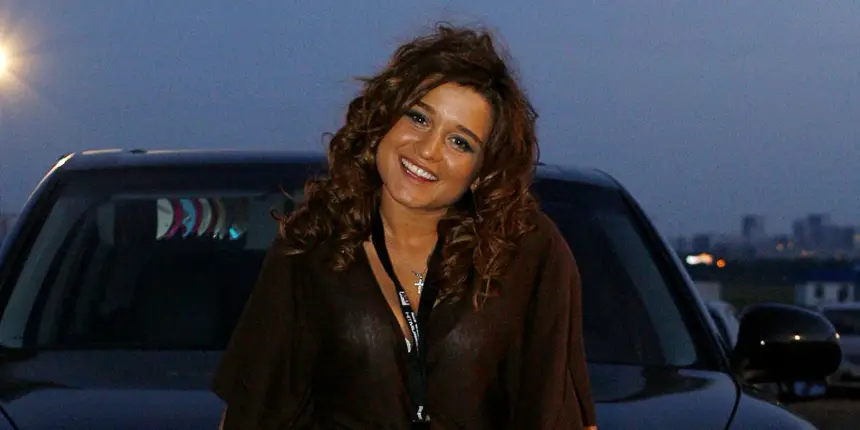 أسنان كسينيا بورودينا في 2007