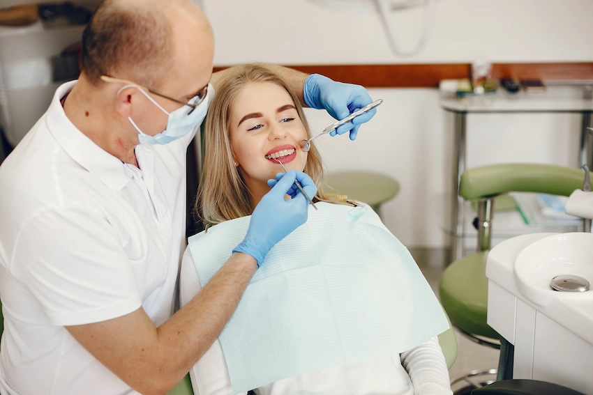 комфортная консультация по зубным имплантациям в Турции