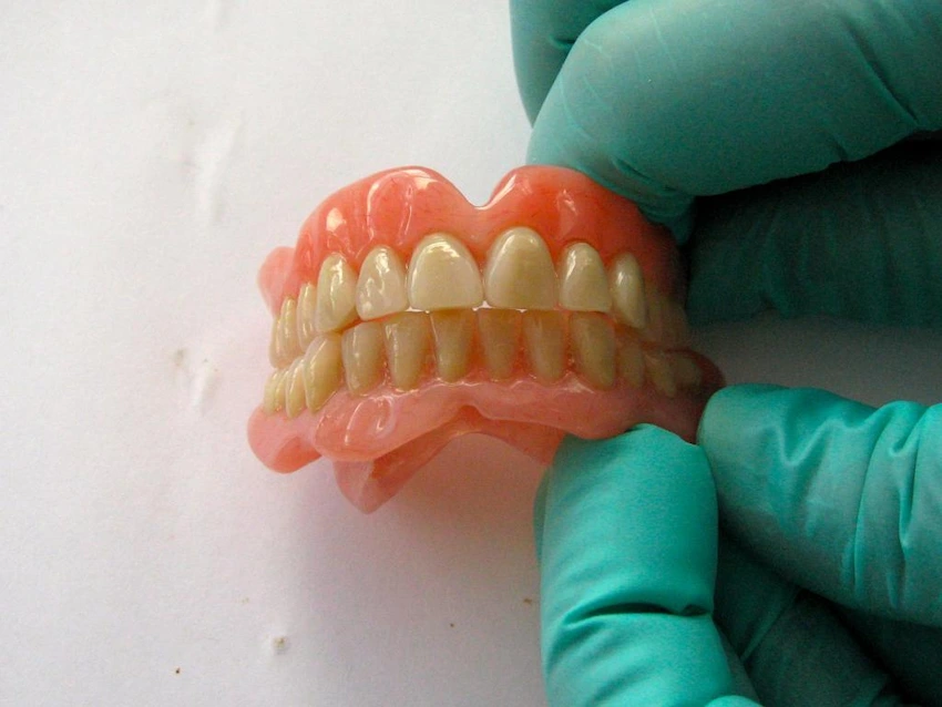 how to apply adhesive to upper dentures how to apply adhesive to upper dentures
