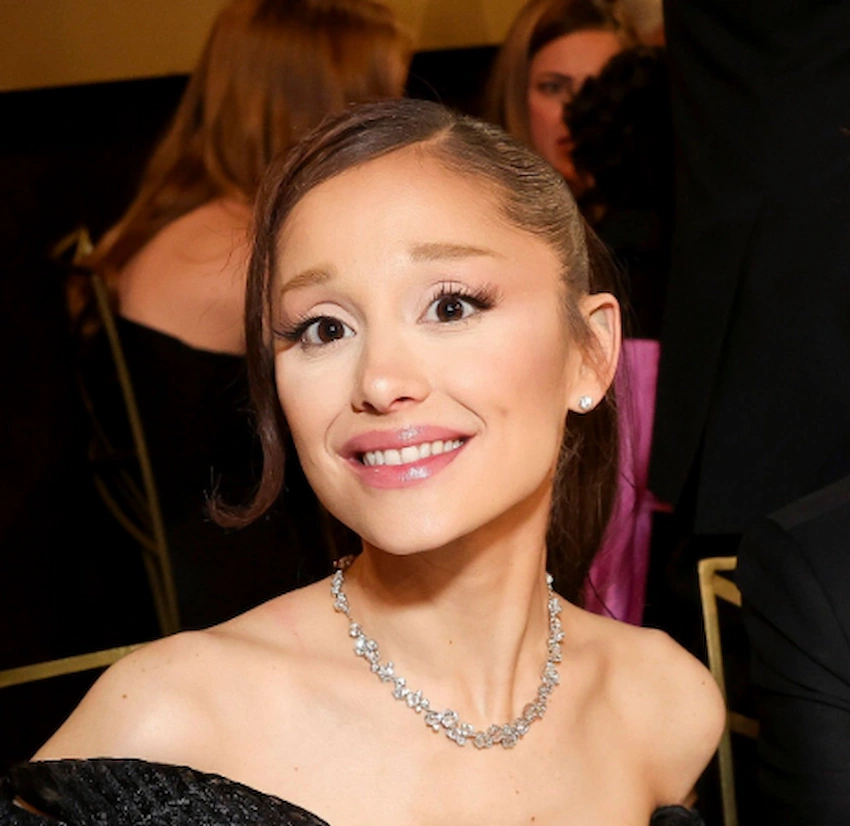 ariana grande teeth 2026