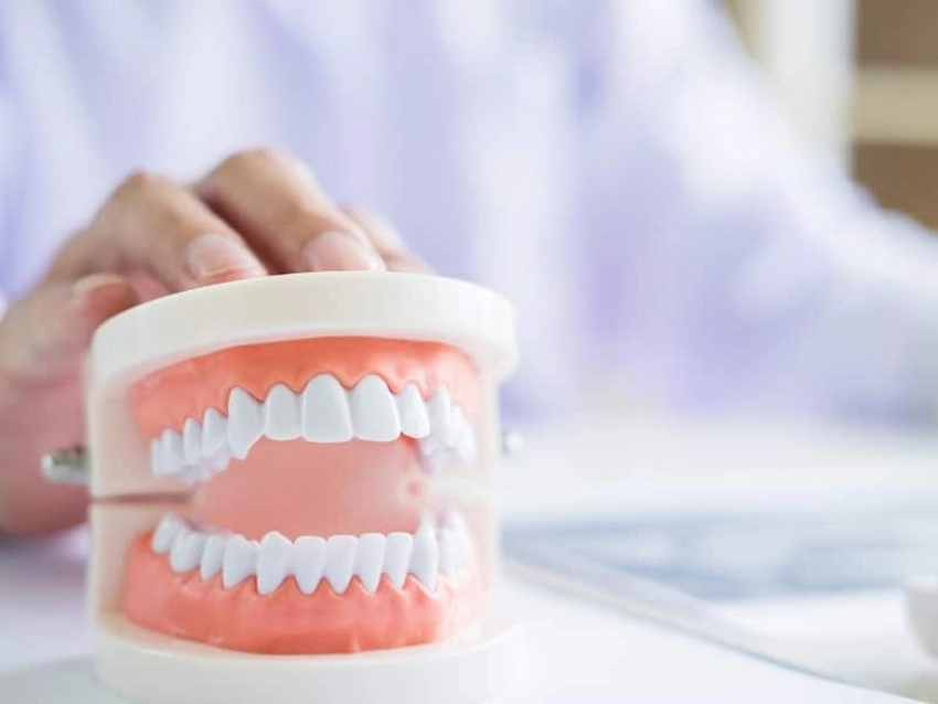 can denture adhesive cause insomnia