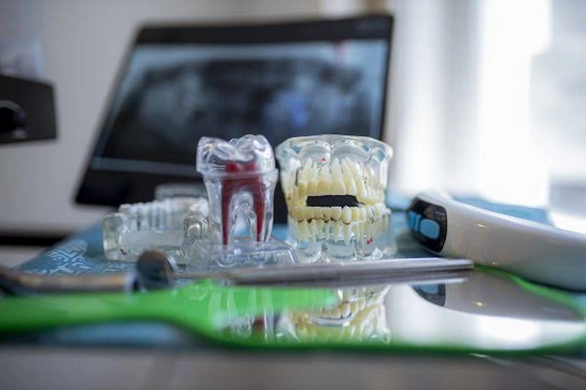can i use denture adhesive more than once a day can i use denture adhesive more than once a day