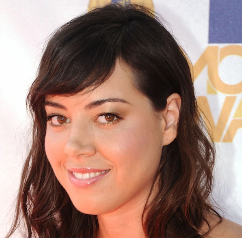 aubrey plaza teeth 2010