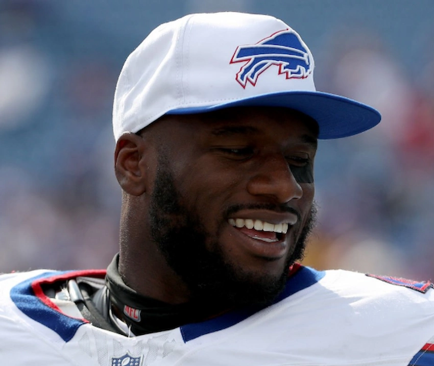 deion jones teeth 2024 deion jones teeth 2024