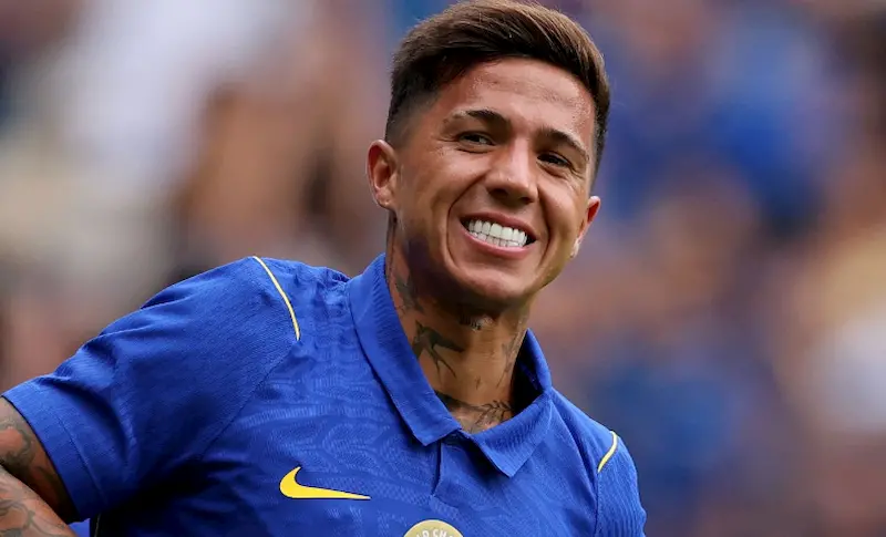 enzo fernandez hollywood smile