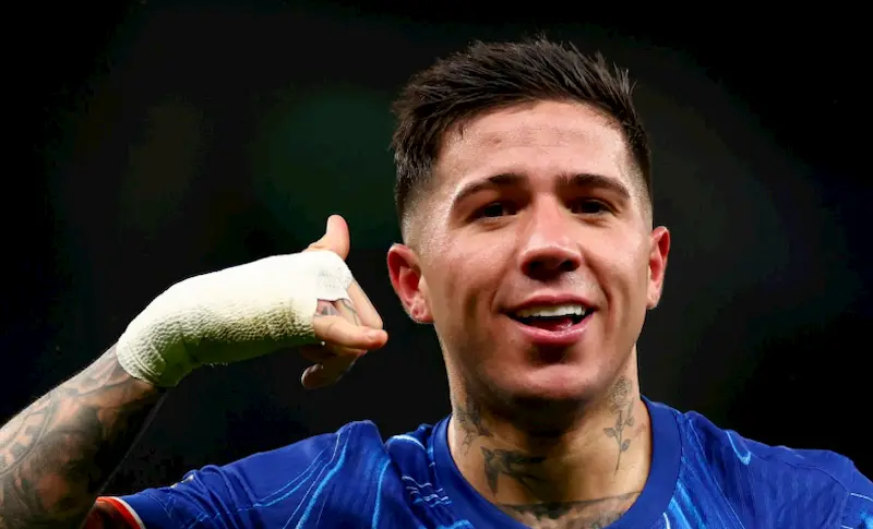 enzo fernandez teeth in 2024