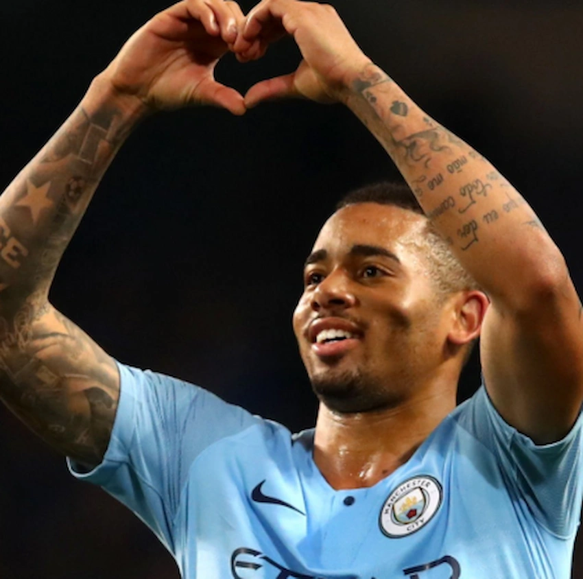 gabriel jesus teeth 2018