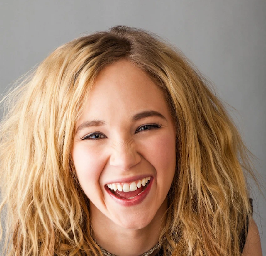juno temple teeth 2010 juno temple teeth 2010