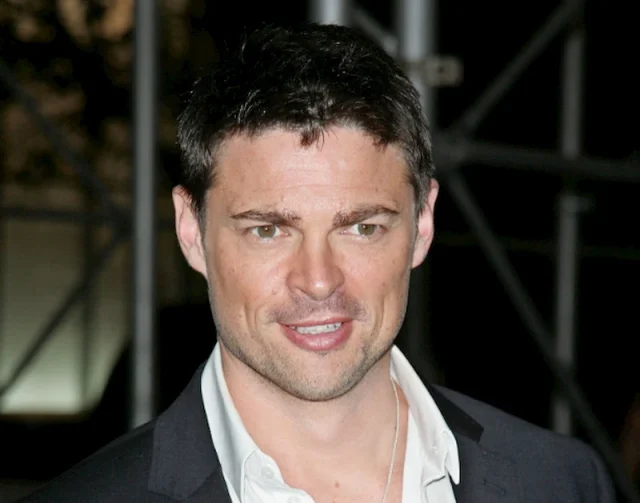 karl urban teeth in 2010