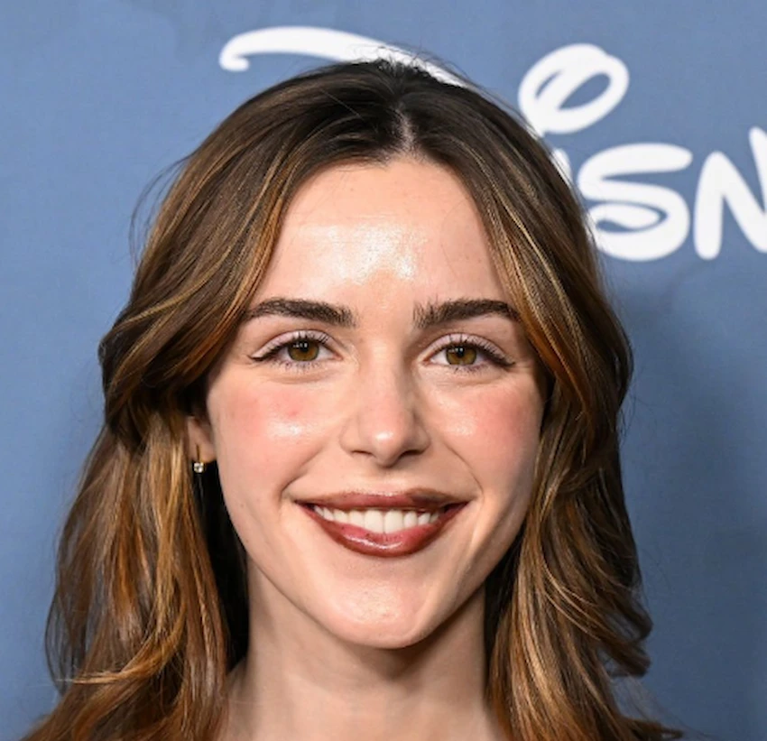 kiernan shipka teeth 2026 kiernan shipka teeth 2026