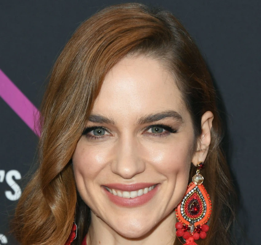 melanie scrofano teeth 2018 melanie scrofano teeth 2018