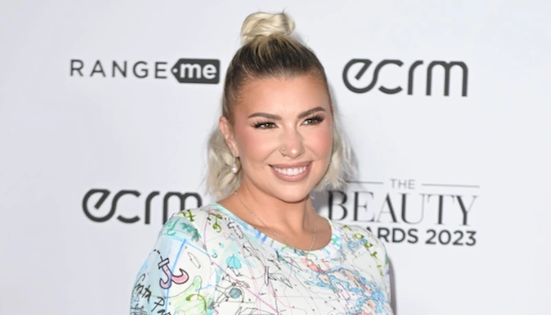 olivia bowen teeth in 2023