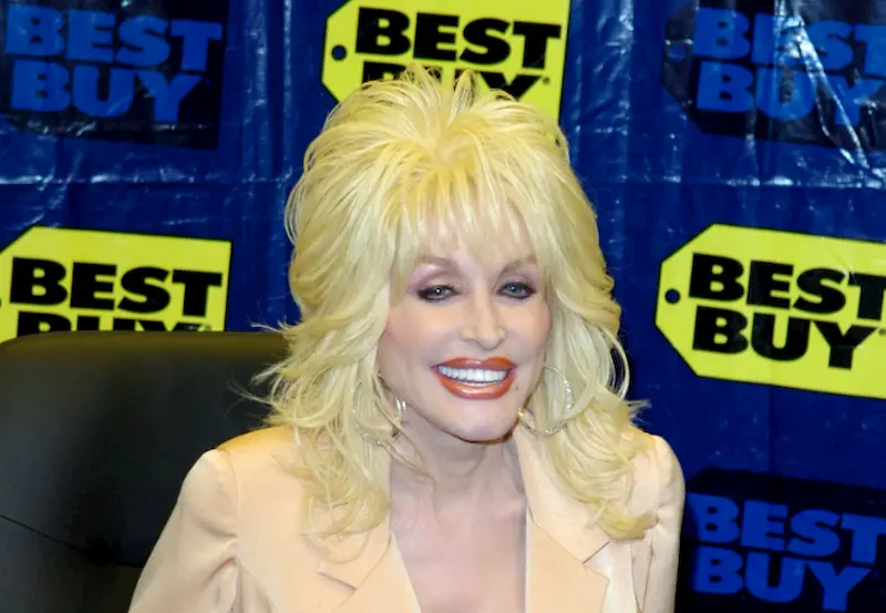dolly parton teeth in 2005