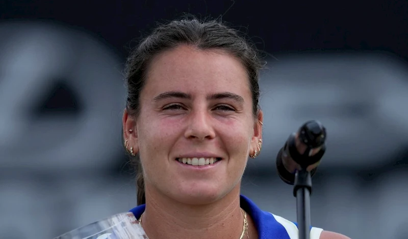 emma navarro teeth in 2026 emma navarro teeth in 2026