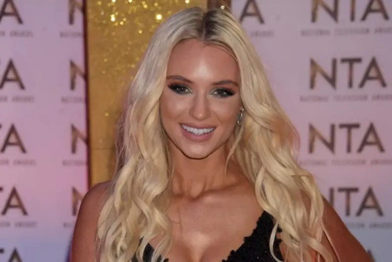 lucie donlan teeth in 2020
