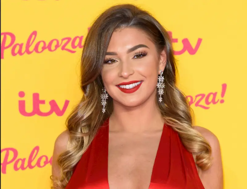 zara mcdermott teeth in 2018